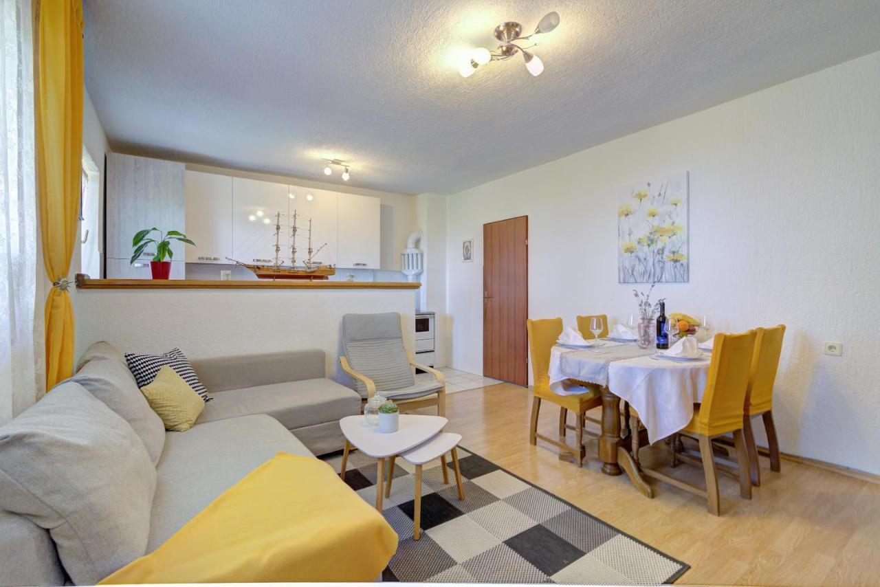 Josipa & Jelena Apartment Сень Екстер'єр фото