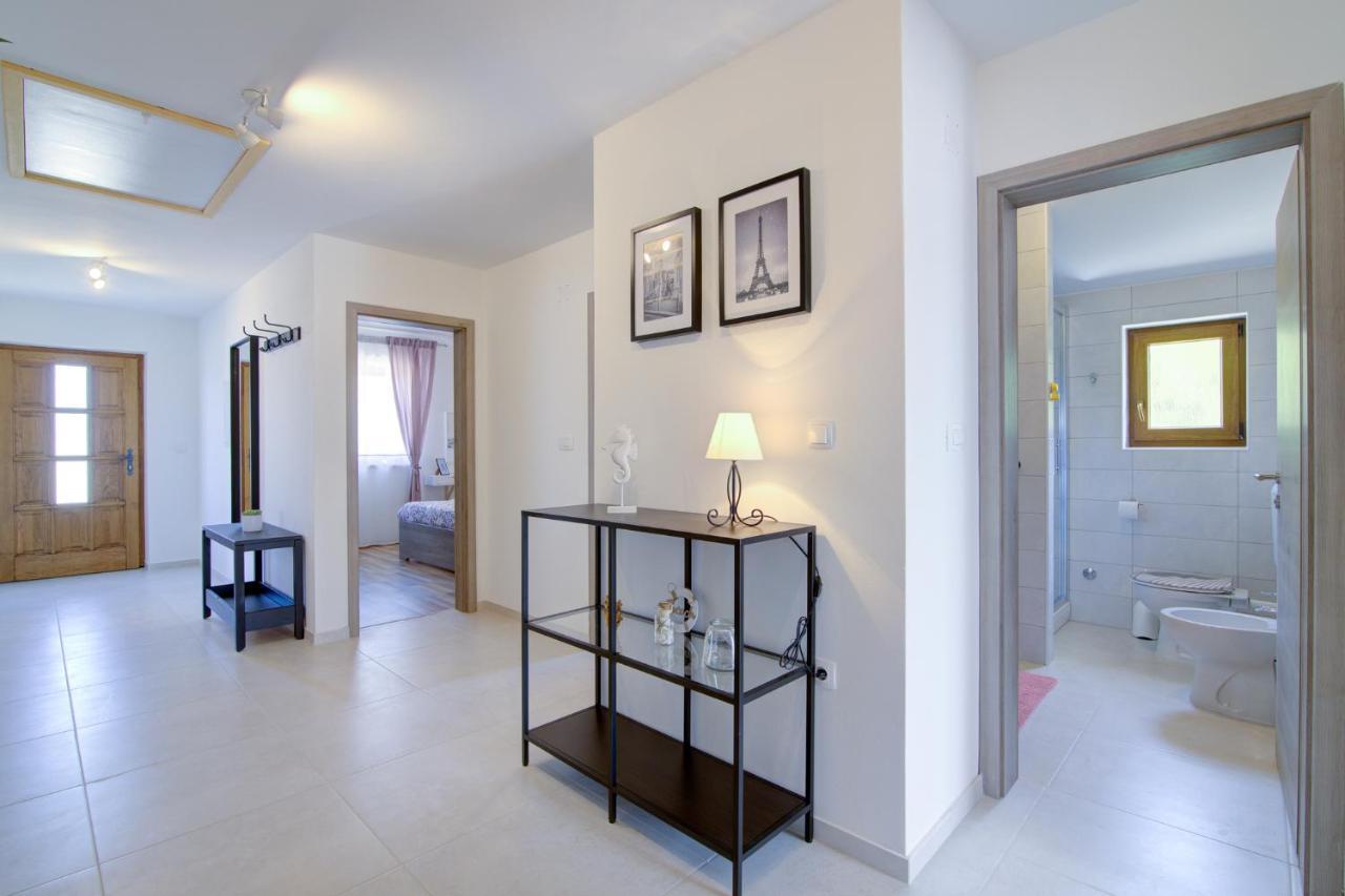 Josipa & Jelena Apartment Сень Екстер'єр фото