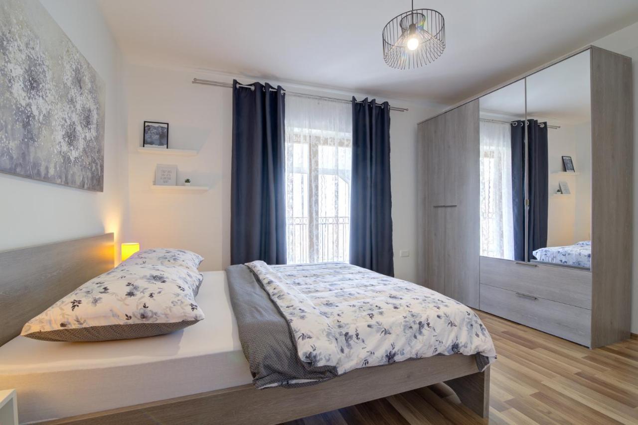 Josipa & Jelena Apartment Сень Екстер'єр фото